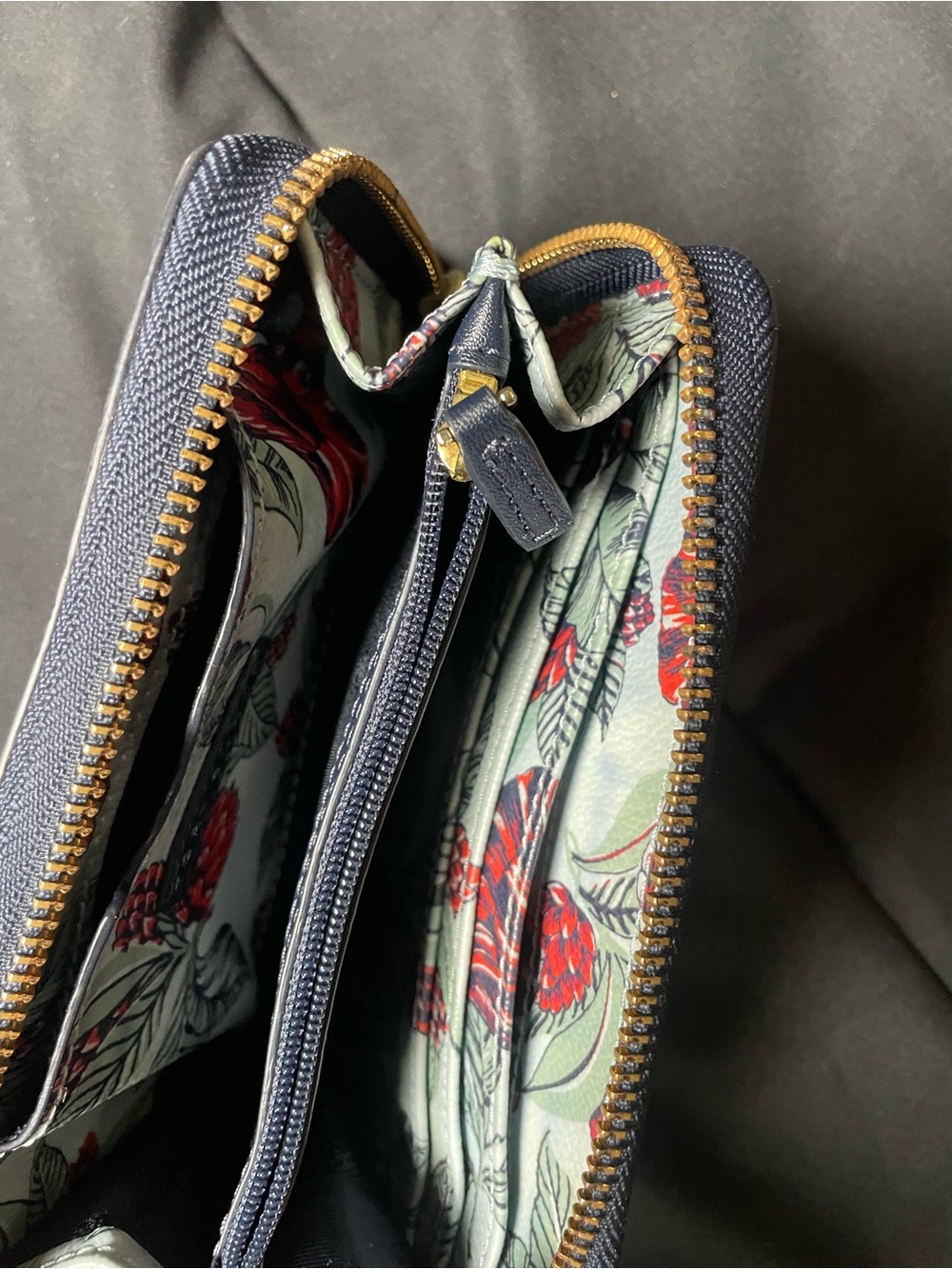Tory Burch Cream Floral Leather Wristlet with Red Print - Picture 6 of 8